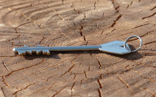 key-182917_1920-1080×675